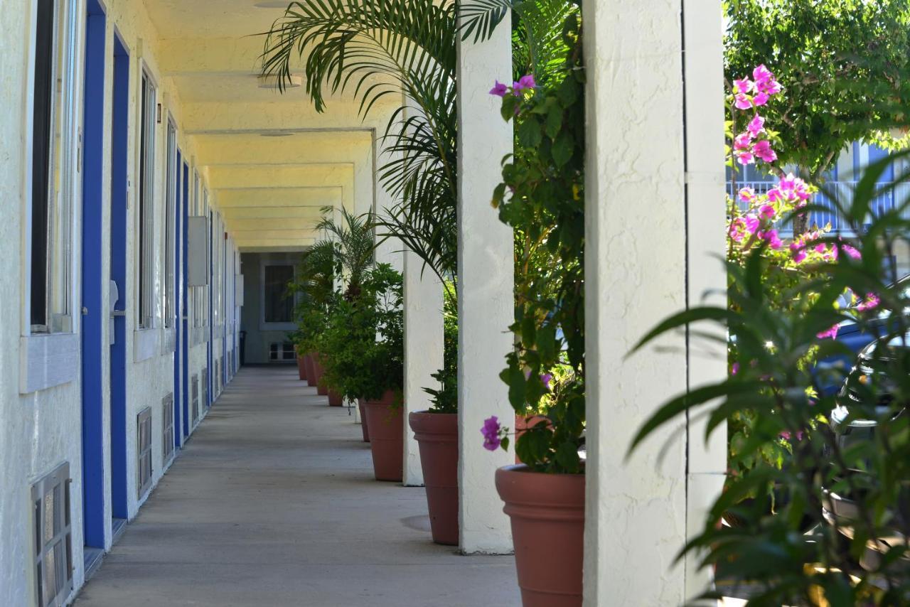 Americas Best Value Inn Bradenton-Sarasota Экстерьер фото
